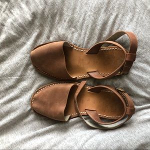 Mibo Pons Avarcas with ankle strap